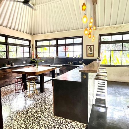 Holiday Beautiful Villa 4 Bedroom Garden View Canggu Eksteriør billede