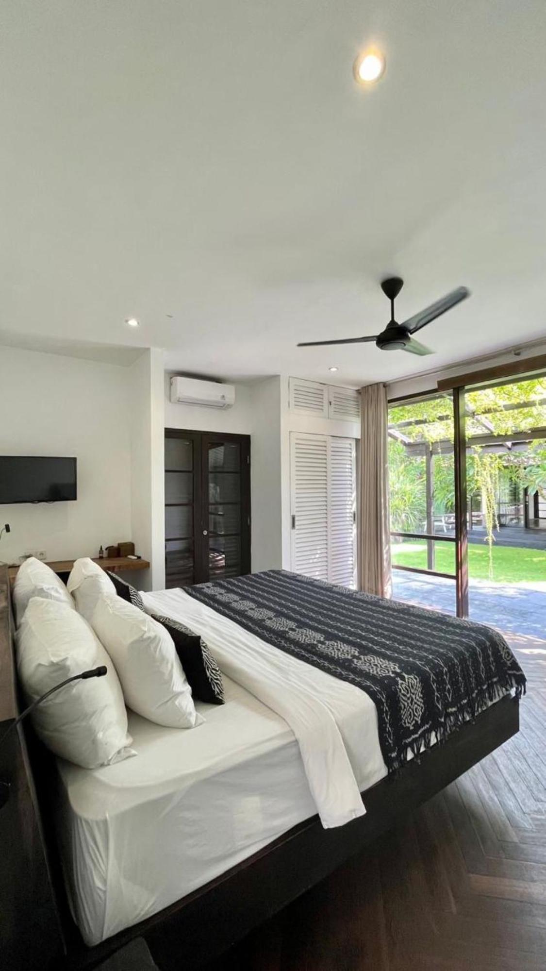 Holiday Beautiful Villa 4 Bedroom Garden View Canggu Eksteriør billede